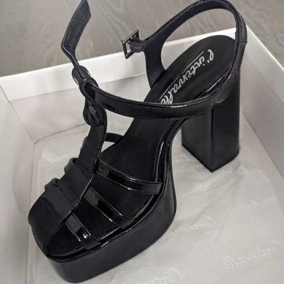 L'Intervalle "Loretta" Platform Sandals - Picture 3 of 6